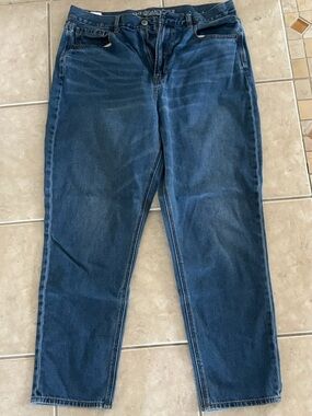 American EagleWomen's Straight Leg Jeans in Blue Wash
